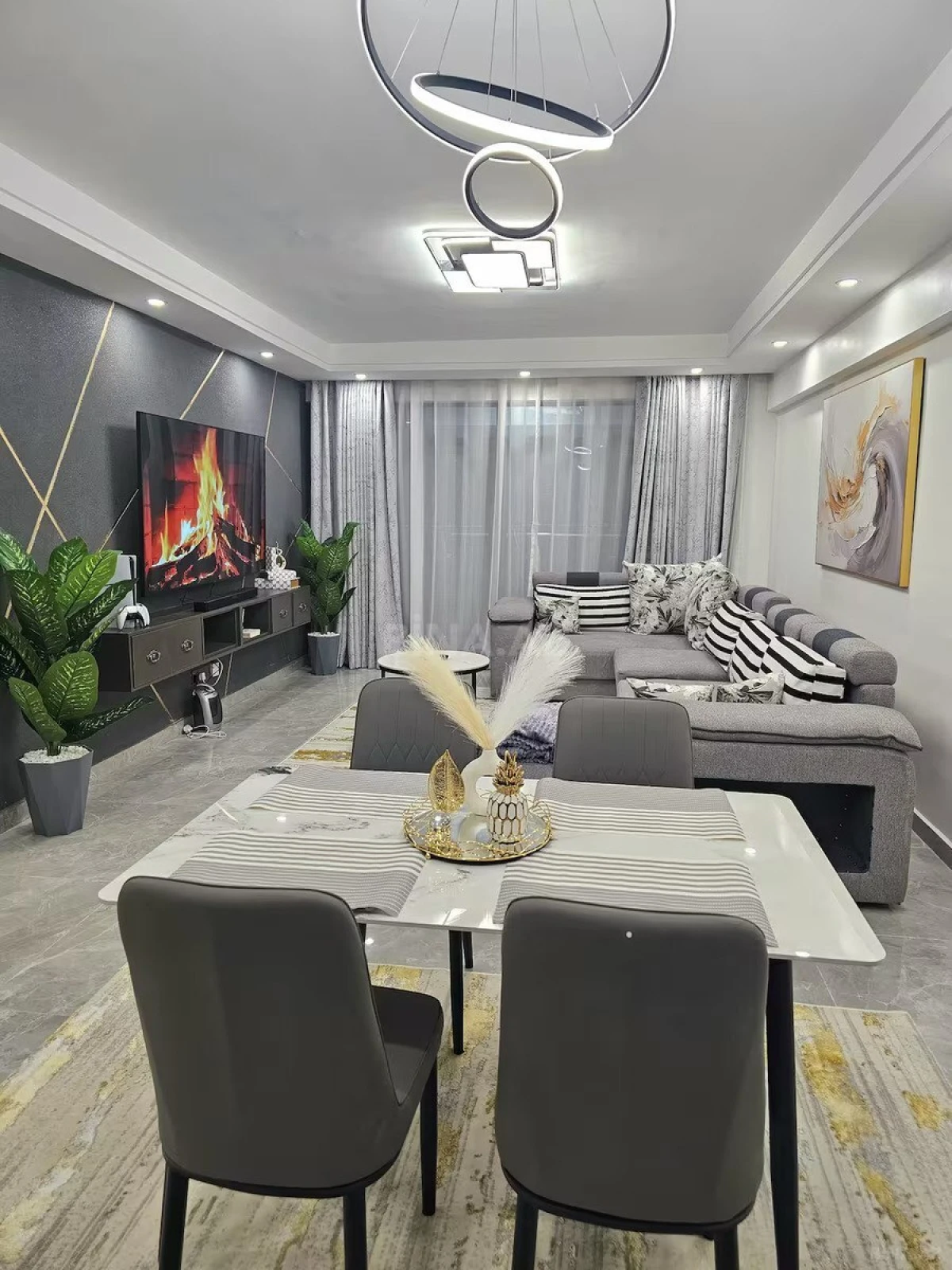 Kirayə verilir 2 otaqlı mənzil 81 m²
