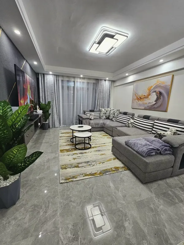 Kirayə verilir 2 otaqlı mənzil 81 m²