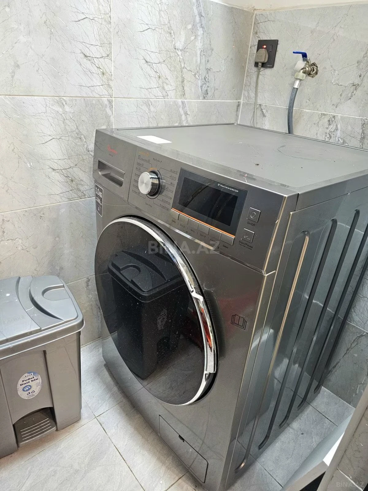 Kirayə verilir 2 otaqlı mənzil 81 m²