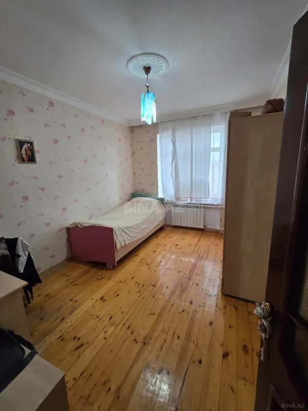 Satılır 4 otaqlı mənzil 100 m²