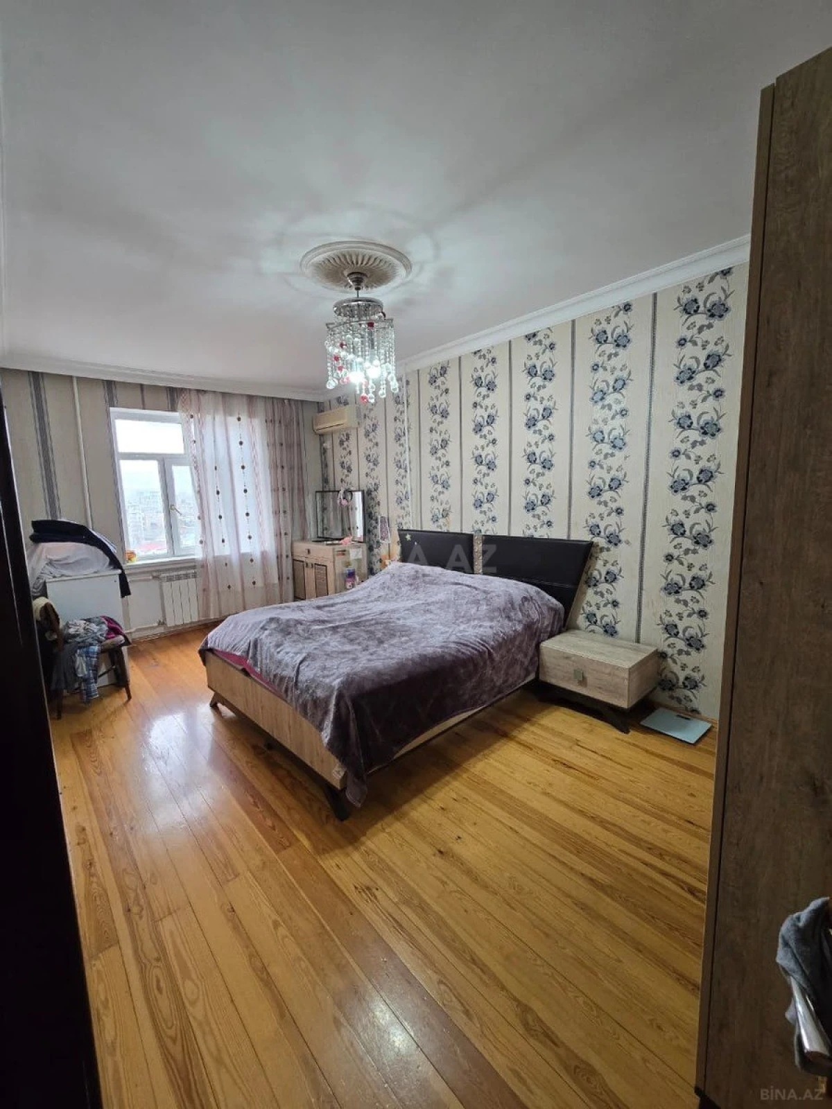 Satılır 4 otaqlı mənzil 100 m²