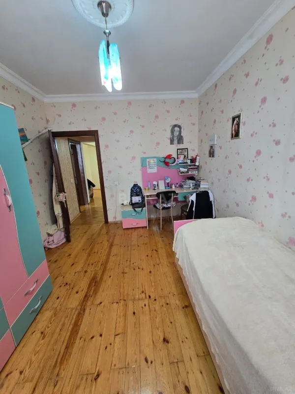 Satılır 4 otaqlı mənzil 100 m²