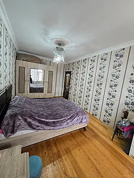 Satılır 4 otaqlı mənzil 100 m²