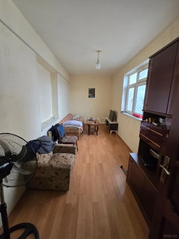 Satılır 4 otaqlı mənzil 100 m²