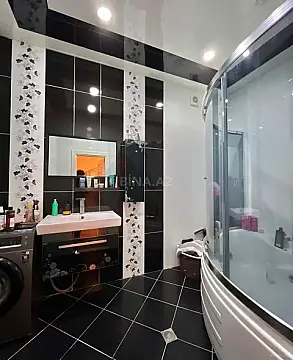 Satılır 3 otaqlı mənzil 145 m²