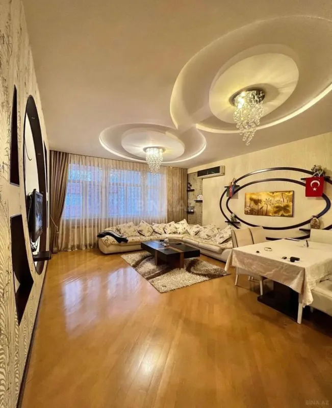Satılır 3 otaqlı mənzil 145 m²