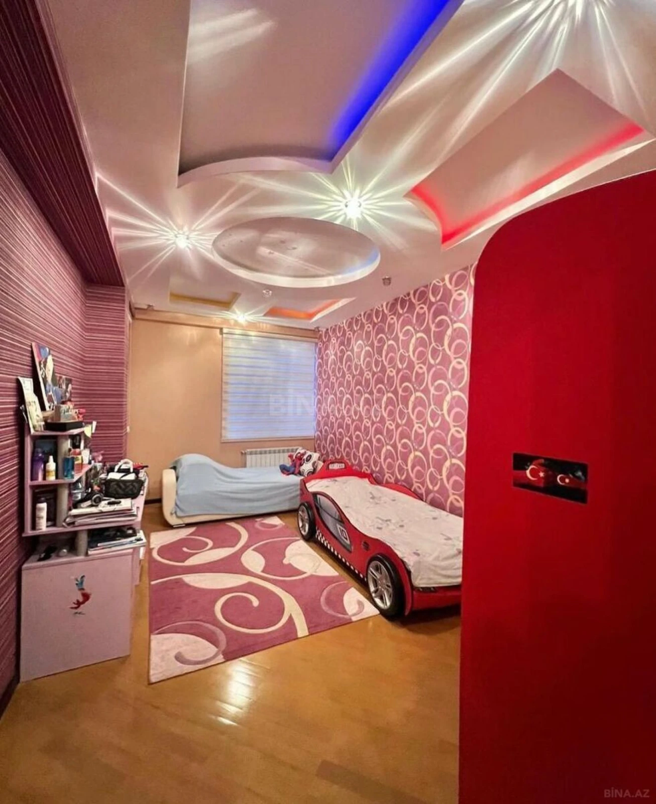 Satılır 3 otaqlı mənzil 145 m²