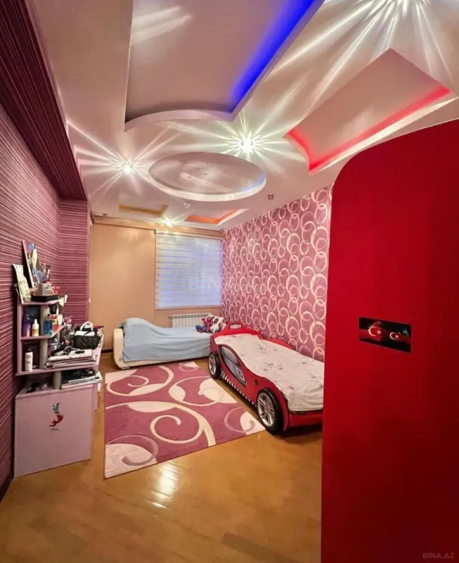 Satılır 3 otaqlı mənzil 145 m²