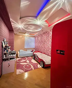 Satılır 3 otaqlı mənzil 145 m²