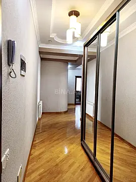 Satılır 3 otaqlı mənzil 110 m²