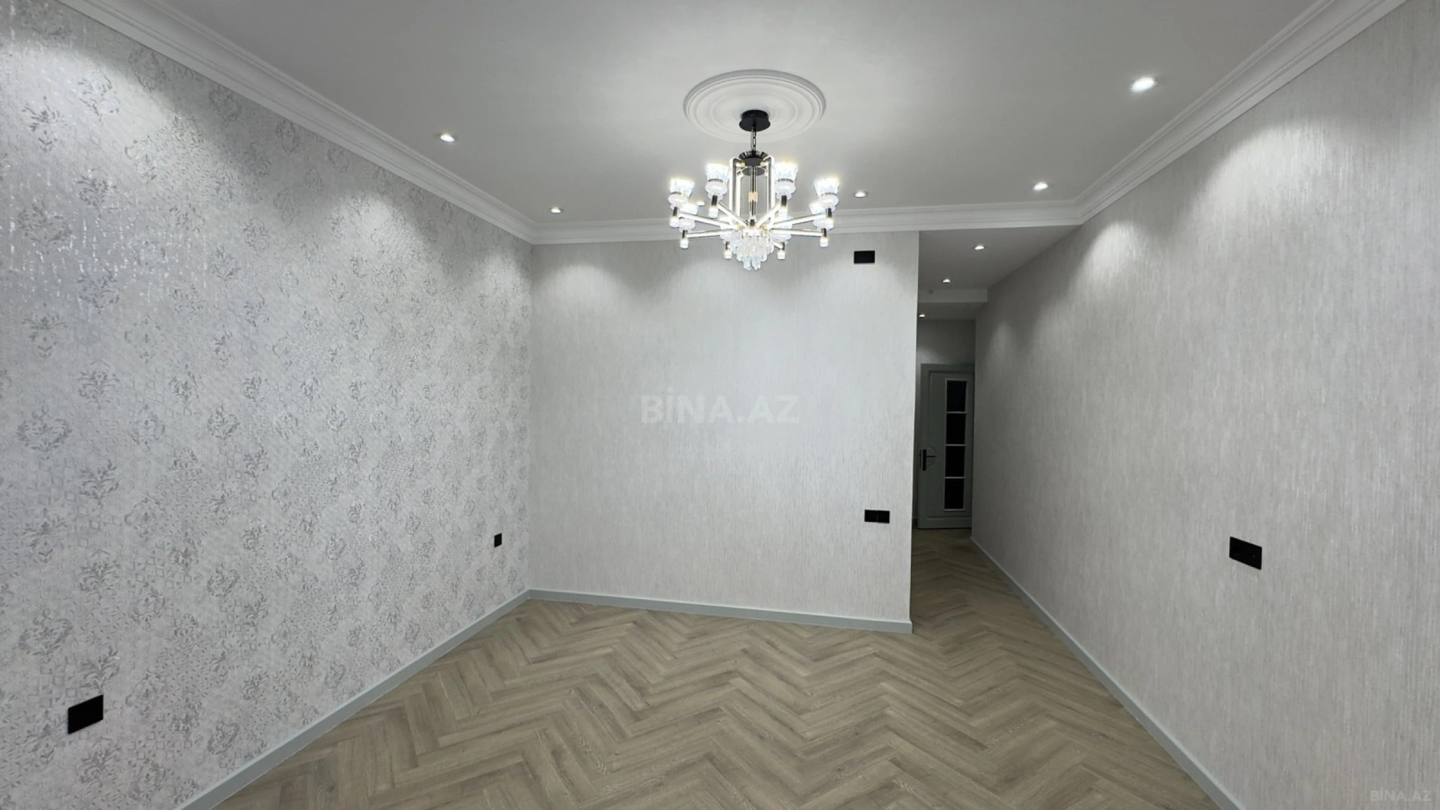 Satılır 3 otaqlı mənzil 160 m²