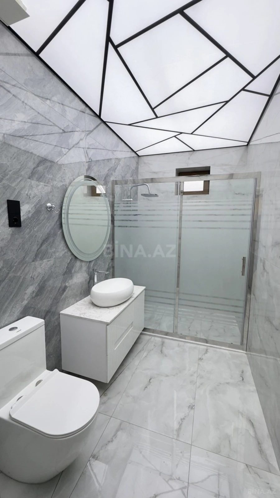 Satılır 3 otaqlı mənzil 160 m²