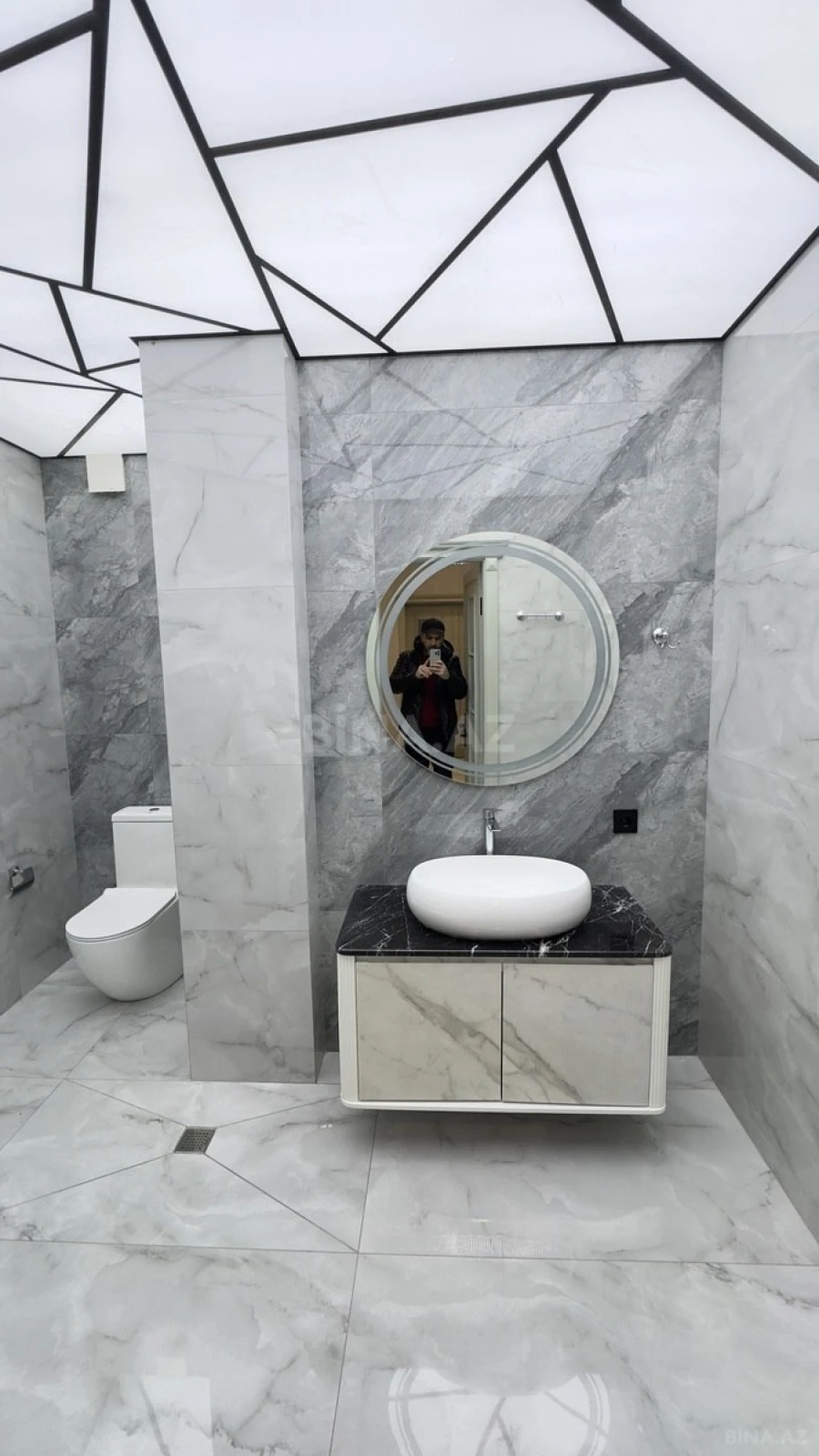 Satılır 3 otaqlı mənzil 160 m²