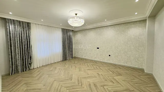 Satılır 3 otaqlı mənzil 160 m²