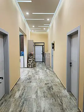 Satılır 5 otaqlı həyət evi 130 m²