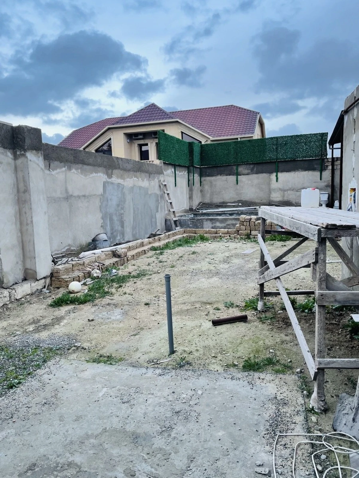 Satılır 5 otaqlı həyət evi 130 m²