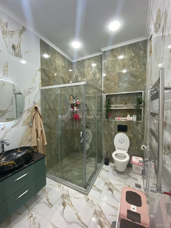 Satılır 3 otaqlı mənzil 130 m²