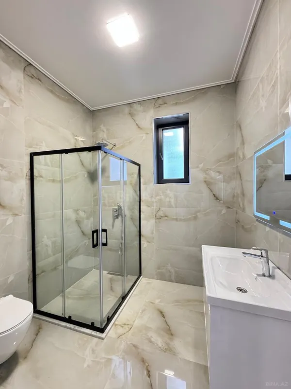 Satılır 5 otaqlı həyət evi 300 m²