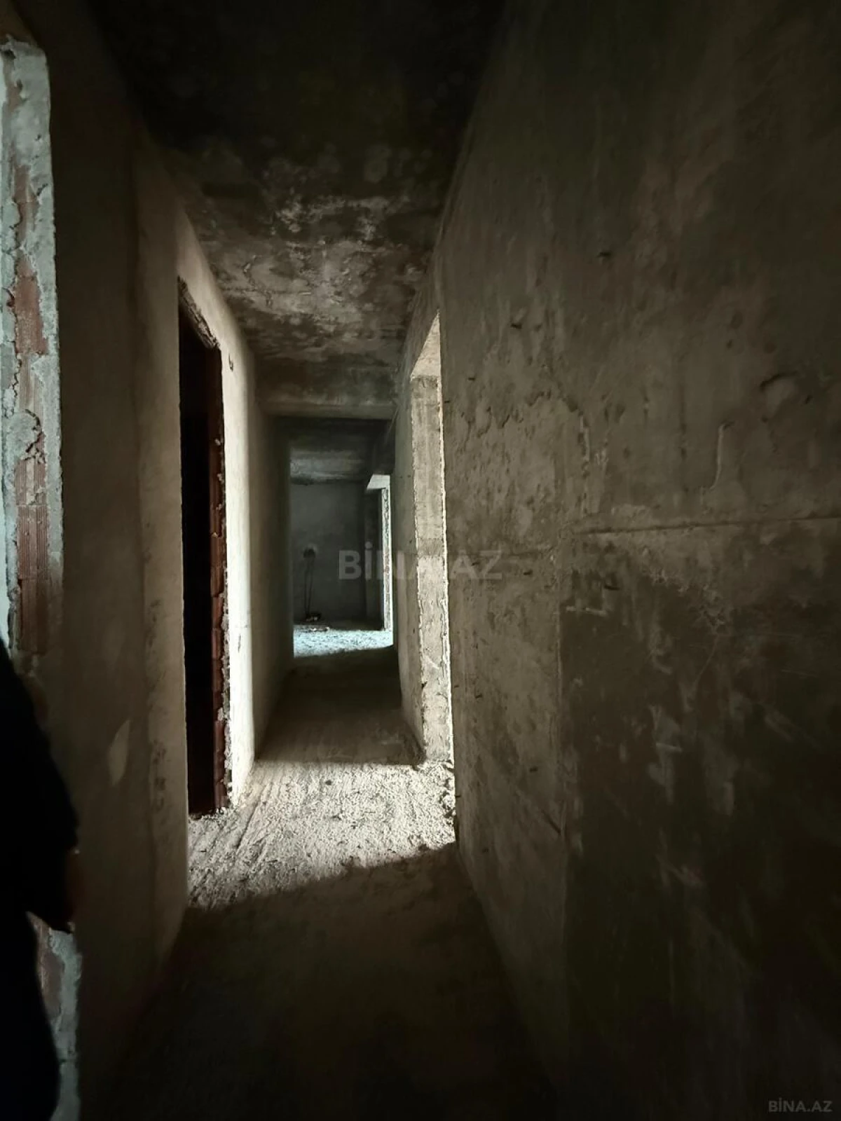 Satılır 3 otaqlı mənzil 193 m²