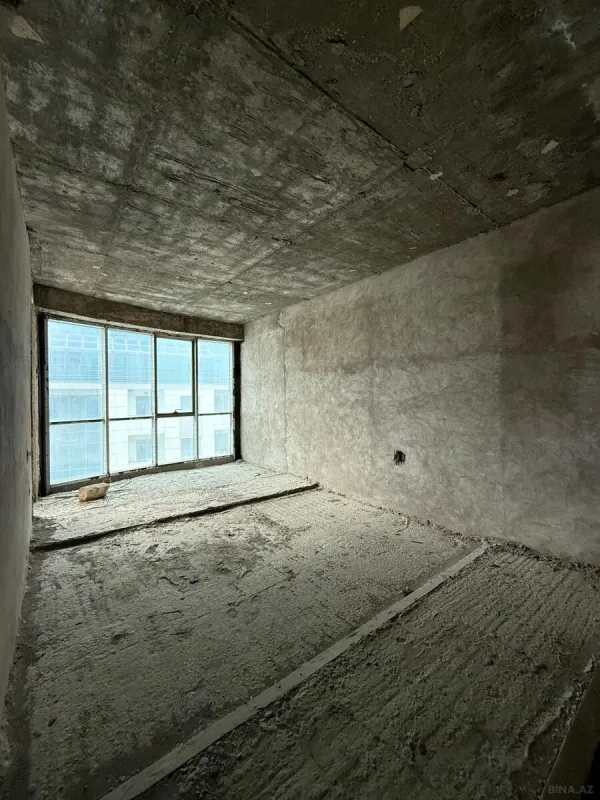 Satılır 3 otaqlı mənzil 193 m²