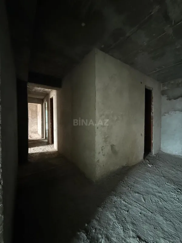 Satılır 3 otaqlı mənzil 193 m²