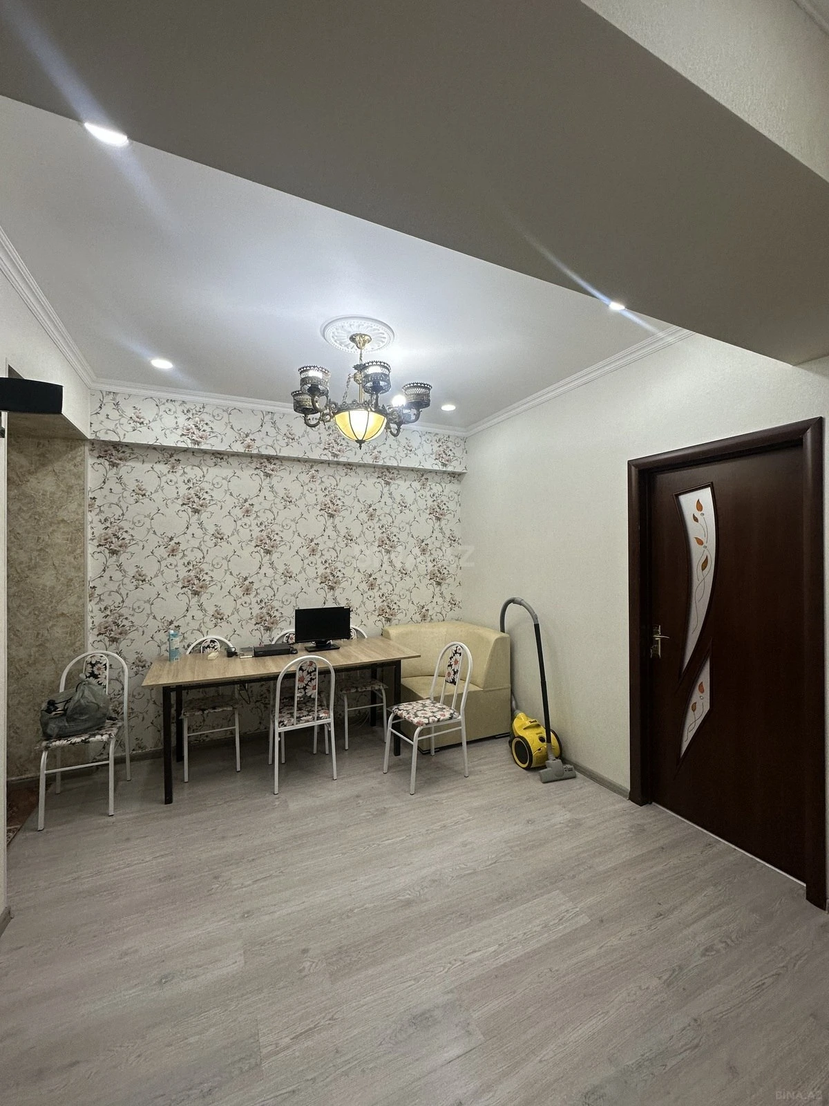 Satılır 2 otaqlı mənzil 58 m²