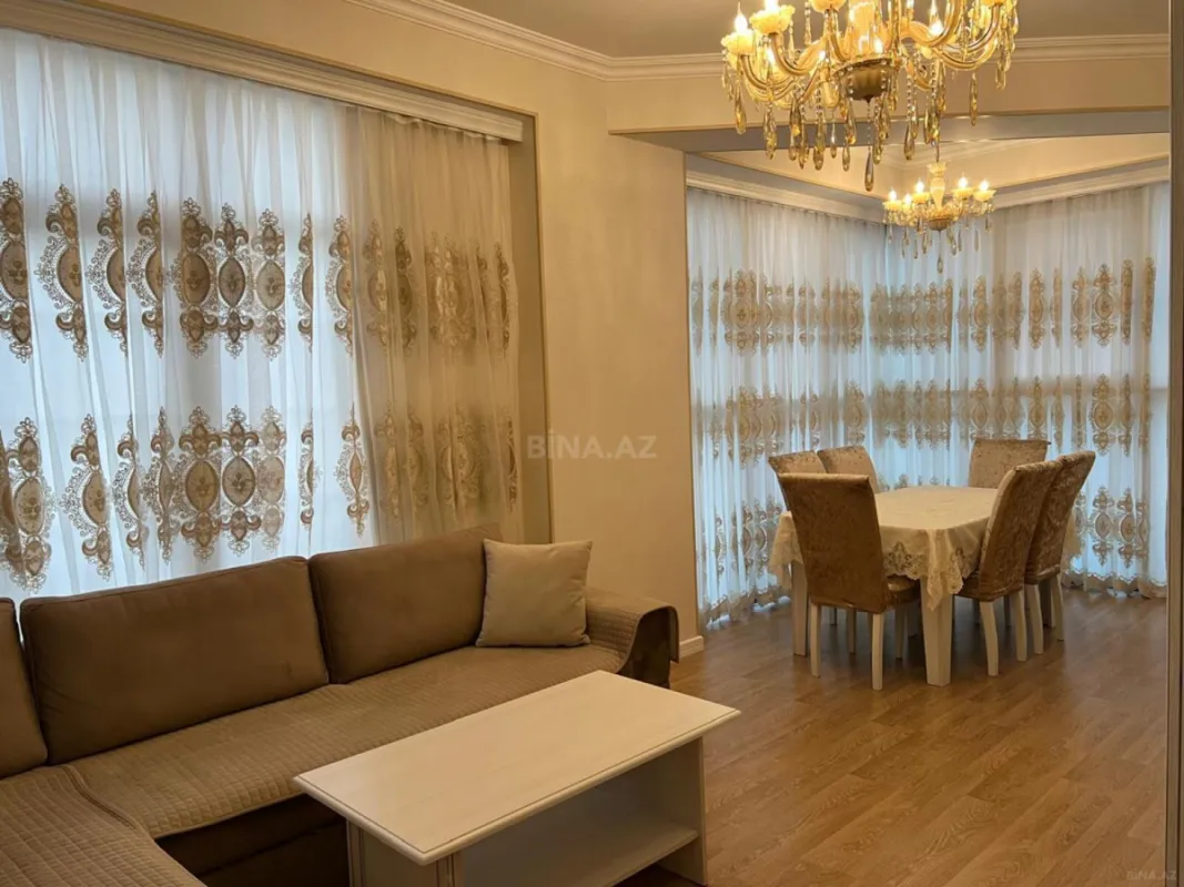 Satılır 3 otaqlı mənzil 110 m²
