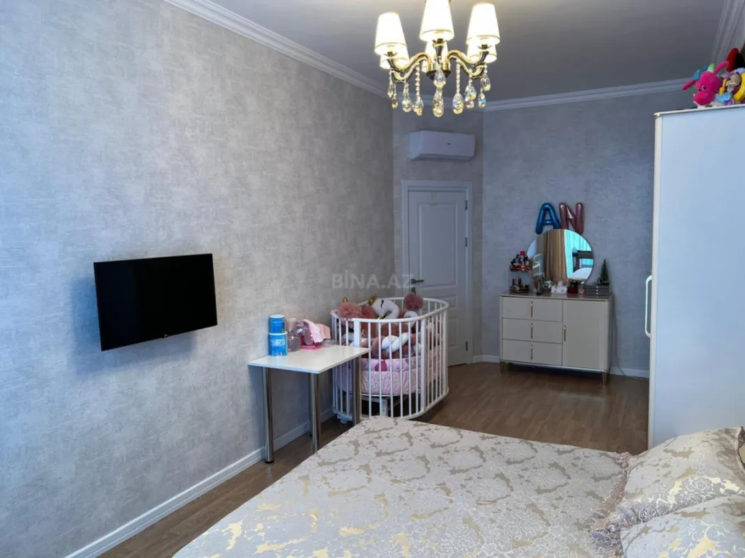 Satılır 3 otaqlı mənzil 110 m²