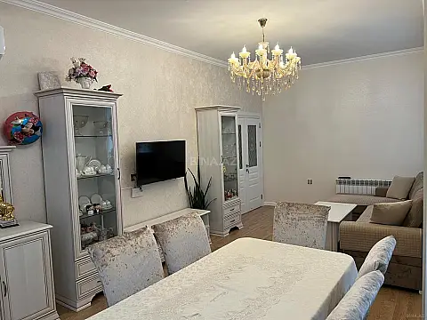 Satılır 3 otaqlı mənzil 110 m²