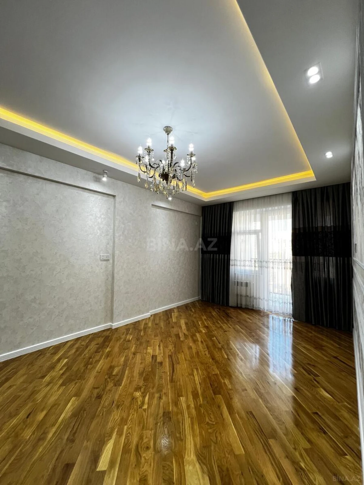 Satılır 2 otaqlı mənzil 85 m²