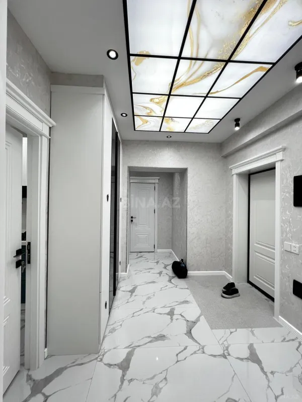 Satılır 2 otaqlı mənzil 85 m²