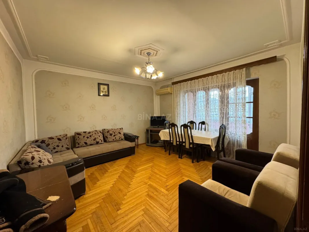Satılır 4 otaqlı mənzil 120 m²