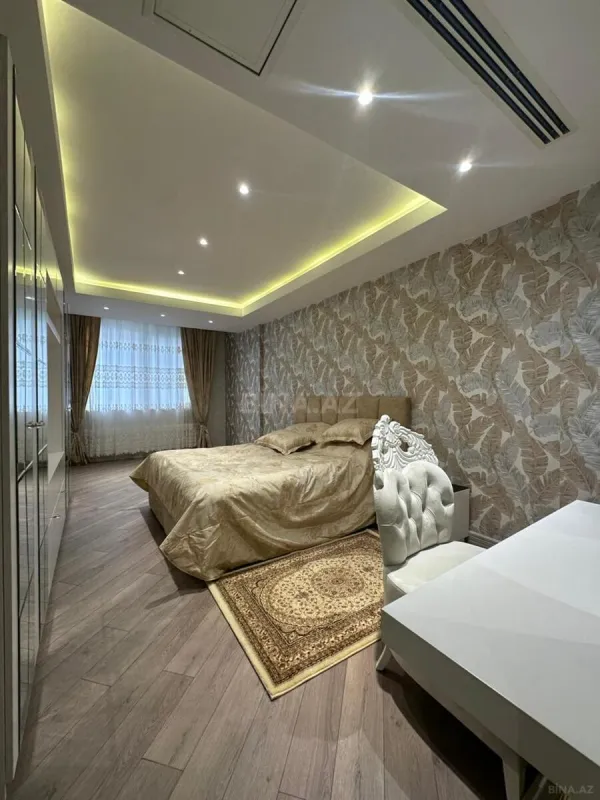 Kirayə verilir 3 otaqlı mənzil 170 m²
