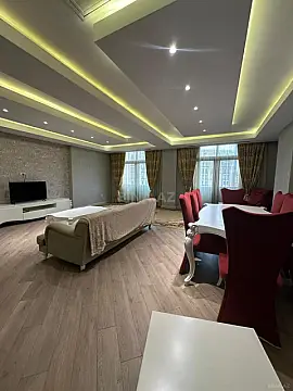 Kirayə verilir 3 otaqlı mənzil 170 m²