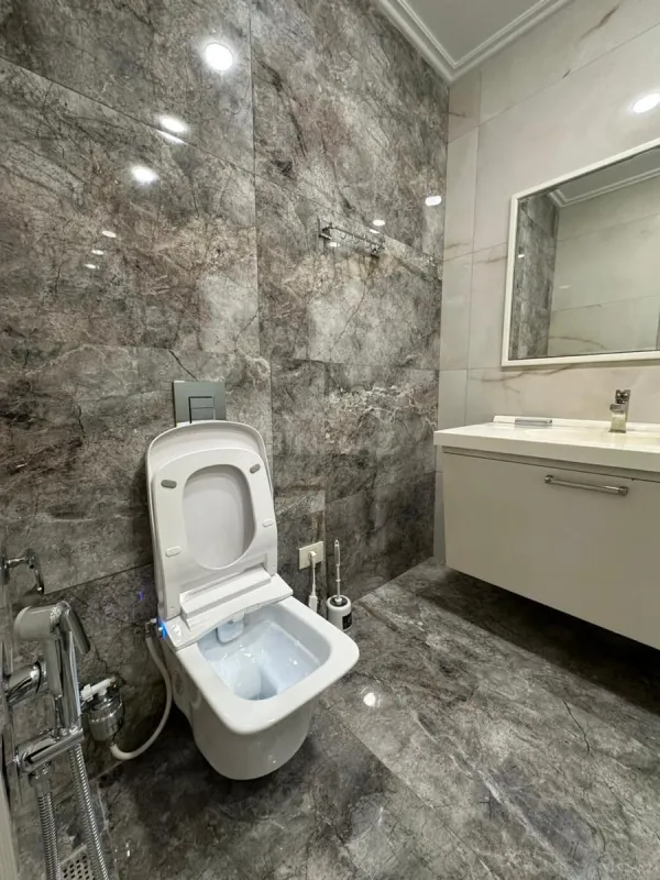 Kirayə verilir 3 otaqlı mənzil 170 m²