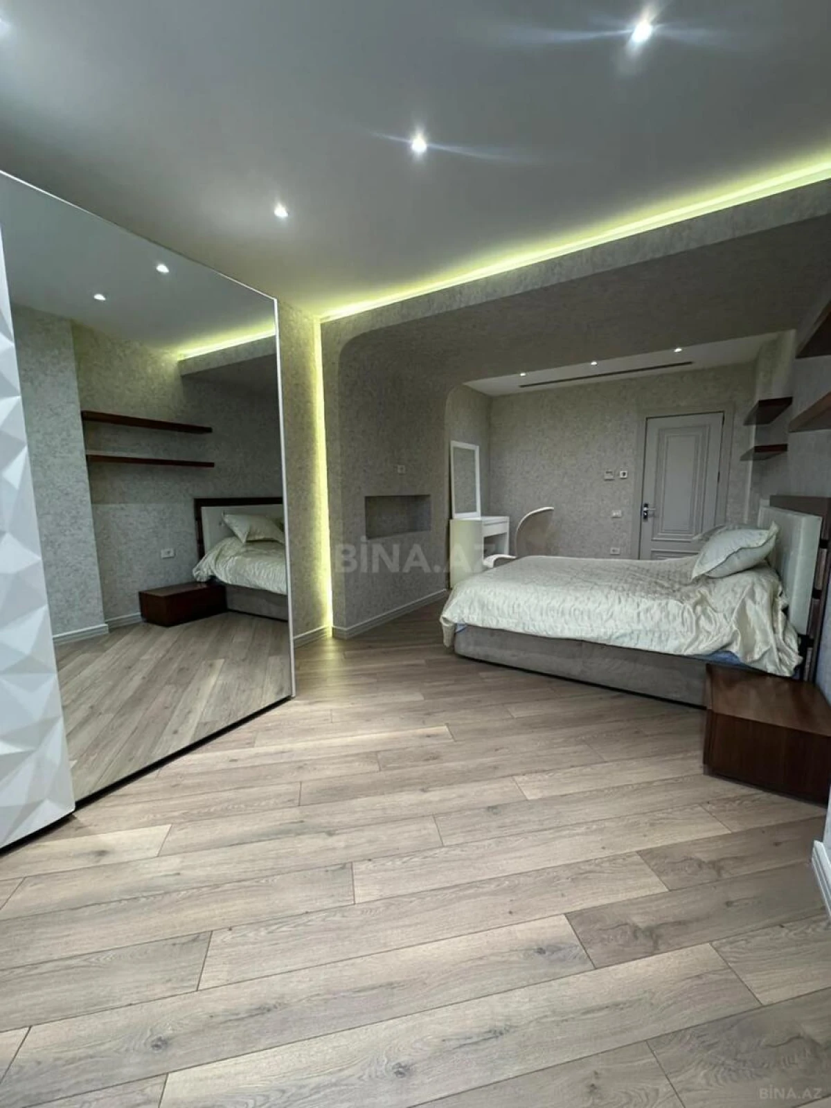 Kirayə verilir 3 otaqlı mənzil 170 m²