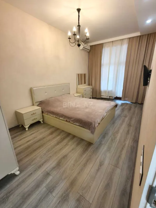 Kirayə verilir 2 otaqlı mənzil 70 m²