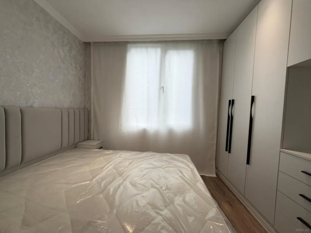Satılır 1 otaqlı mənzil 42 m²