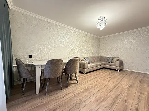Satılır 1 otaqlı mənzil 42 m²