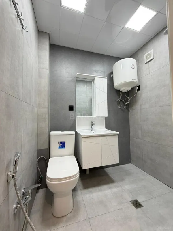 Satılır 1 otaqlı mənzil 42 m²