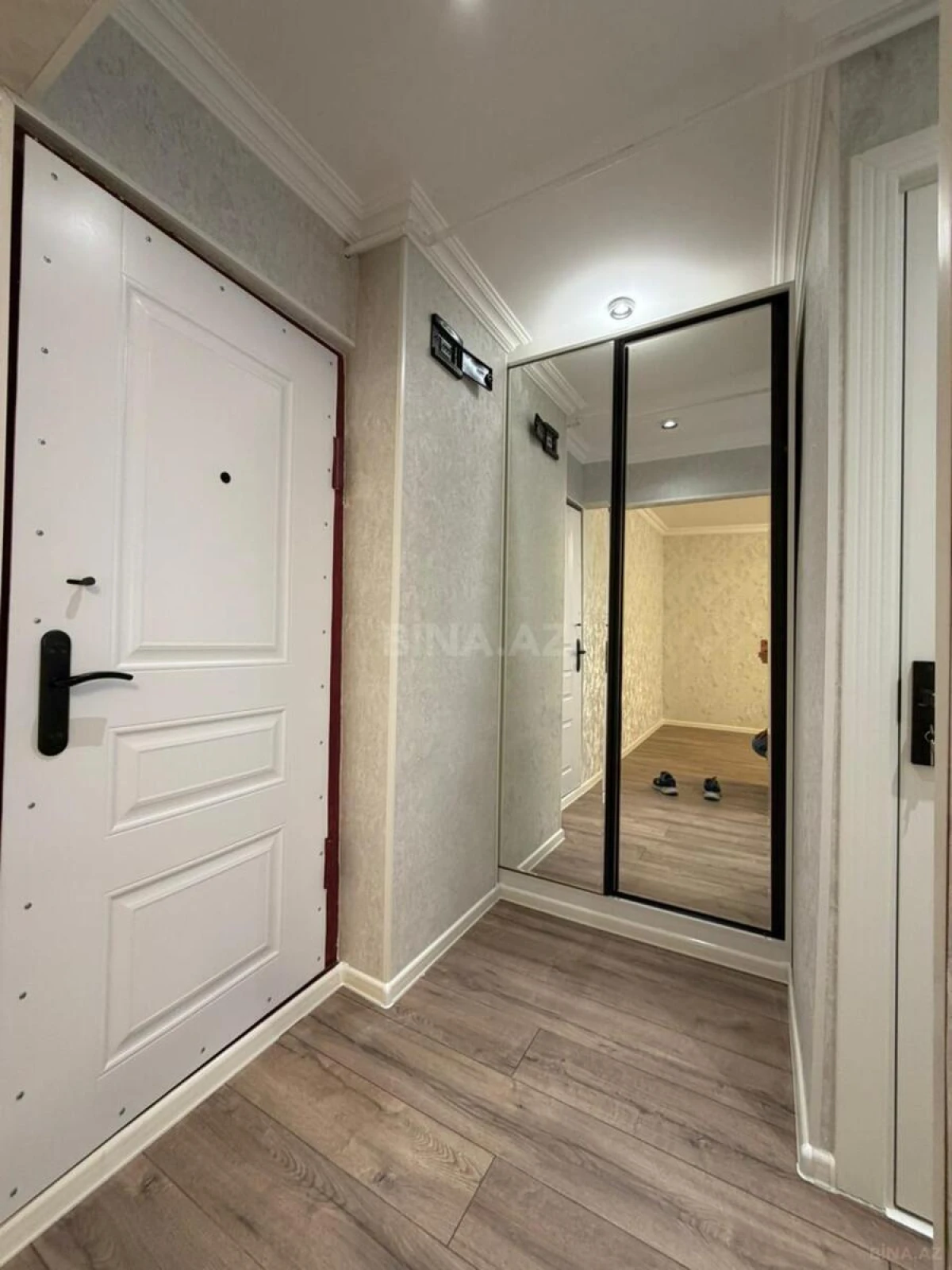 Satılır 1 otaqlı mənzil 42 m²