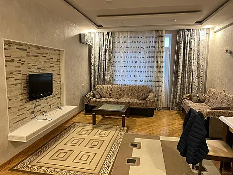 Satılır 2 otaqlı mənzil 130 m² — Bakı, Nizami 2 otaq 130.00 m²