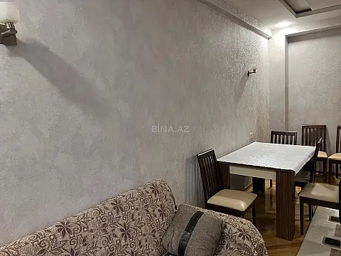 Satılır 2 otaqlı mənzil 130 m²