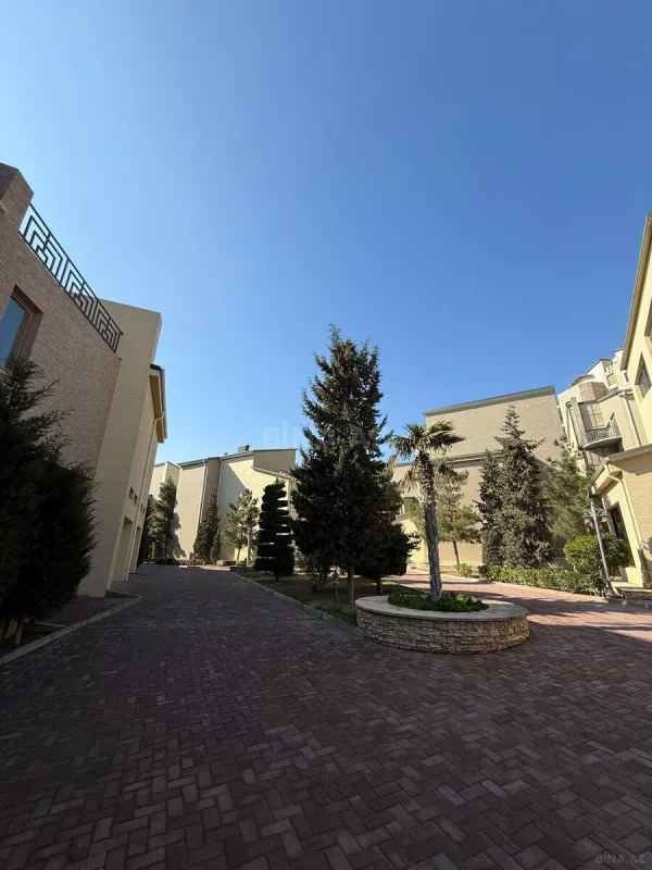 Satılır 3 otaqlı mənzil 158 m²