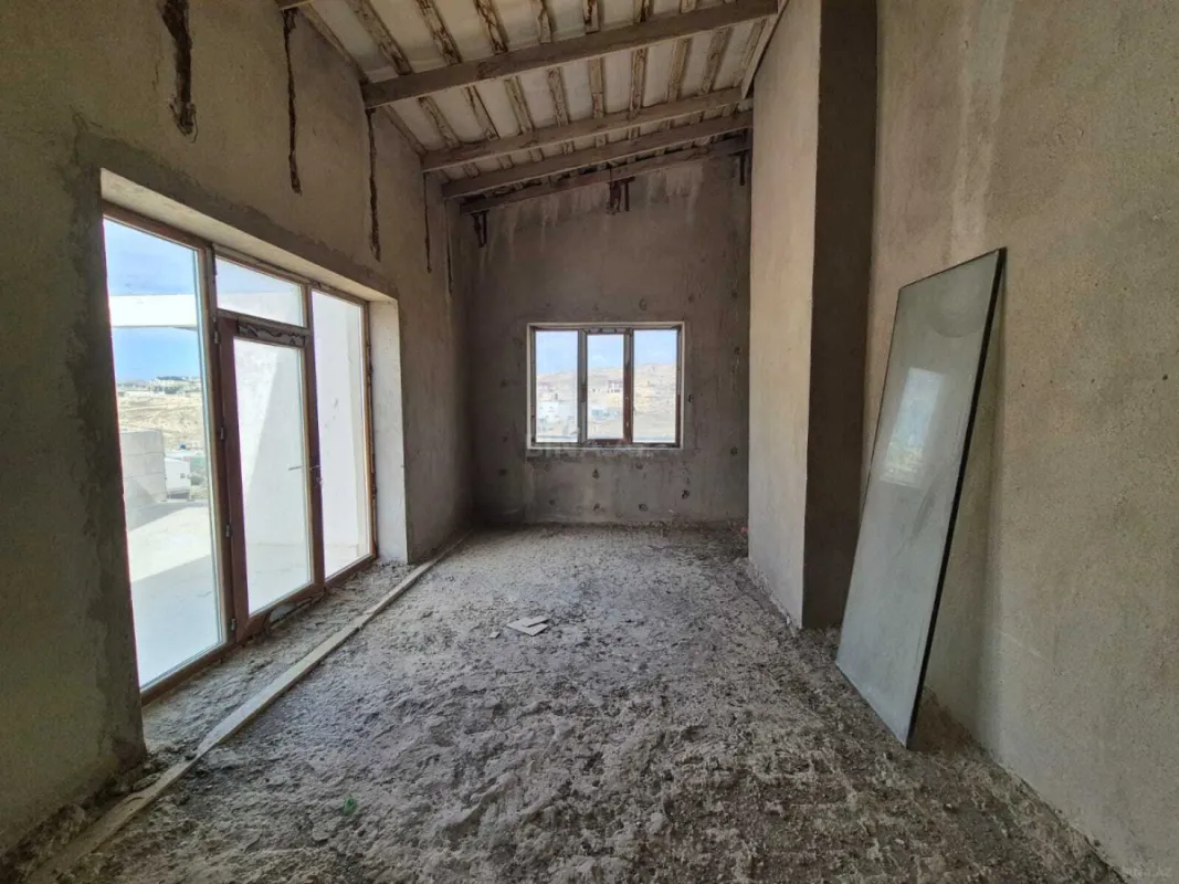 Satılır 3 otaqlı mənzil 158 m²