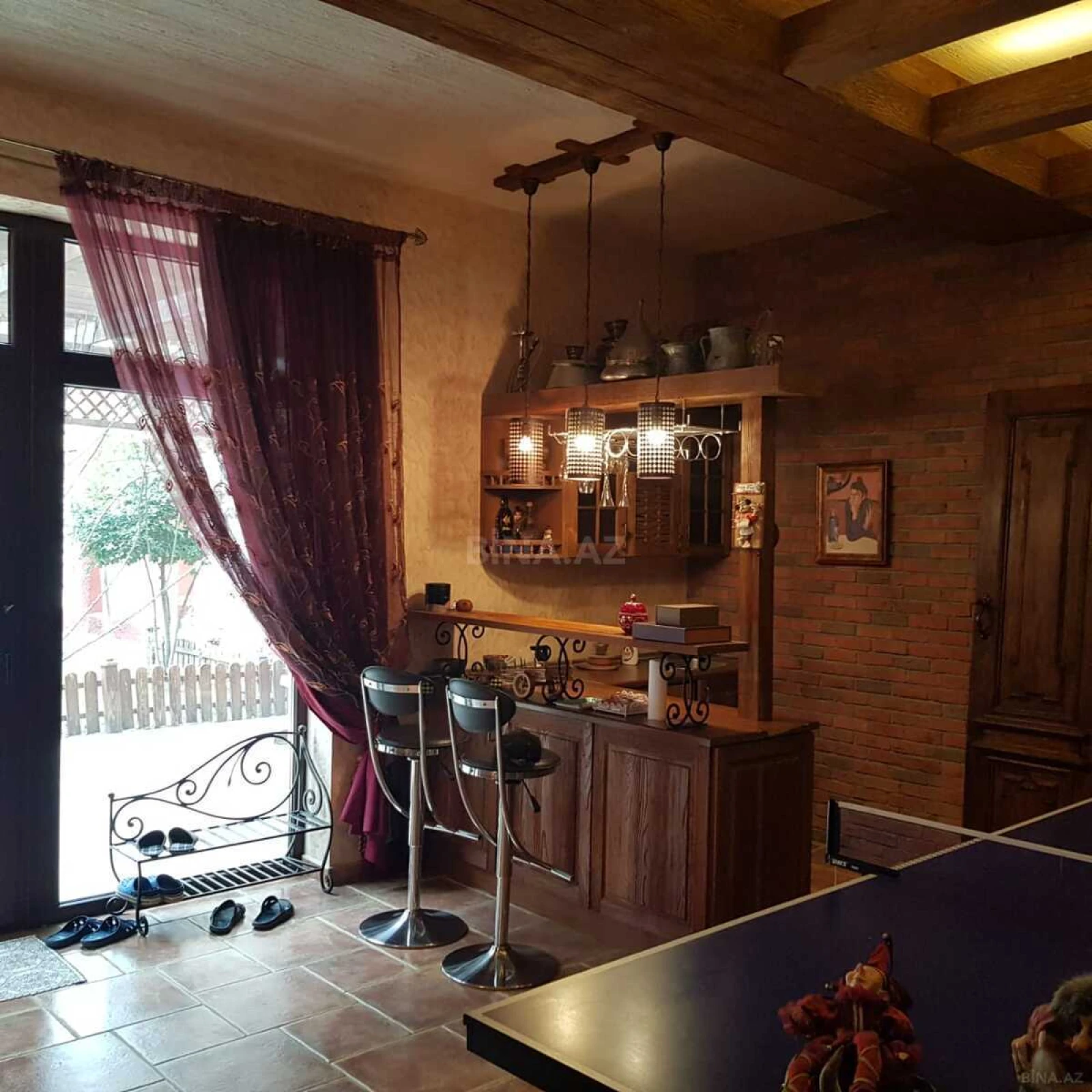 Kirayə verilir 8 otaqlı həyət evi 550 m²