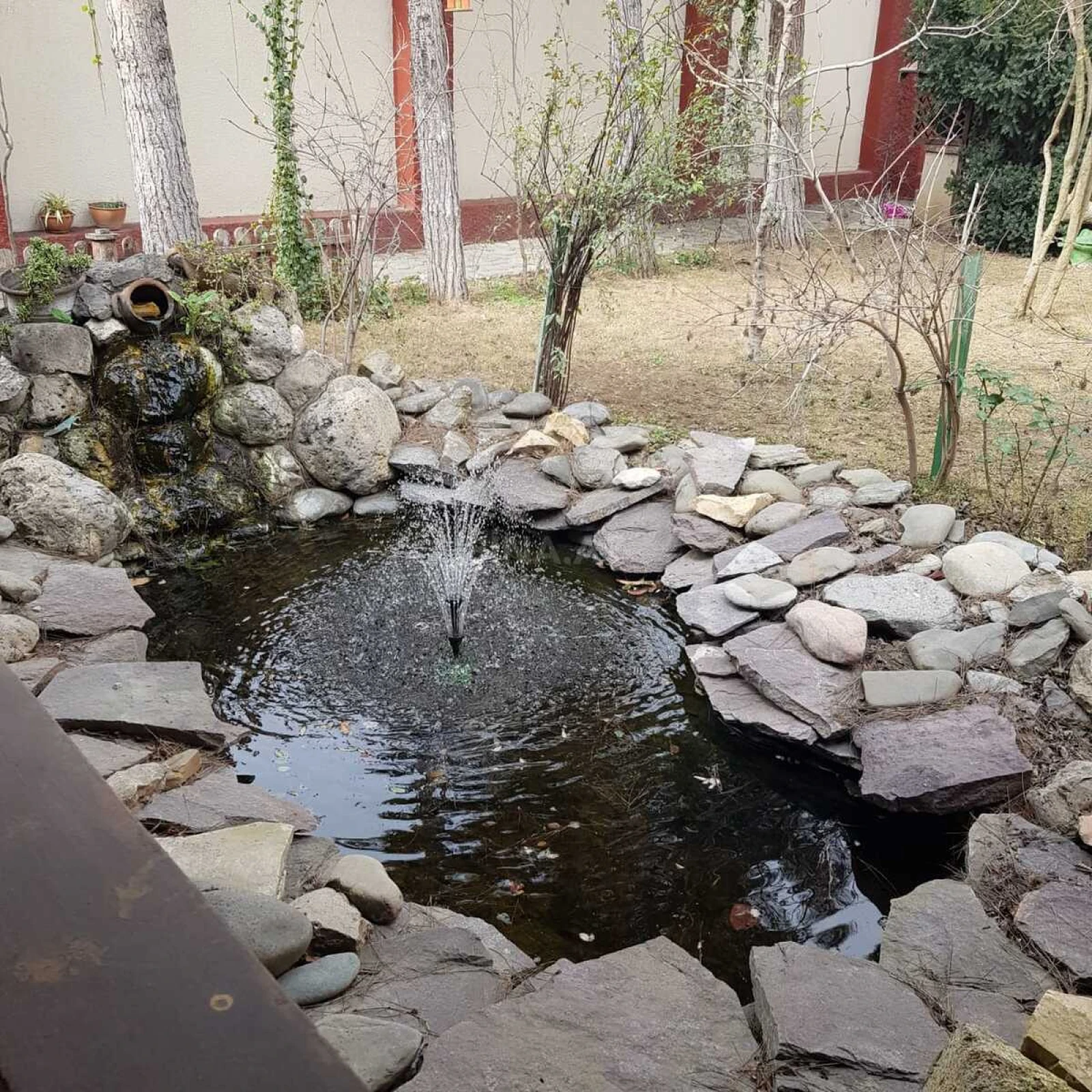 Kirayə verilir 8 otaqlı həyət evi 550 m²