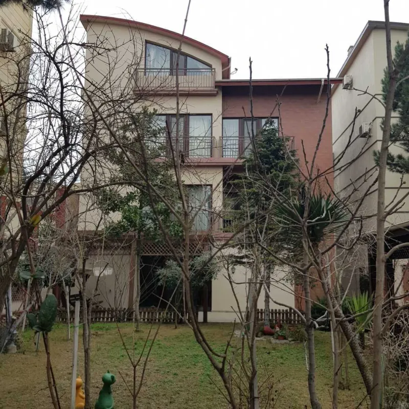 Kirayə verilir 8 otaqlı həyət evi 550 m²