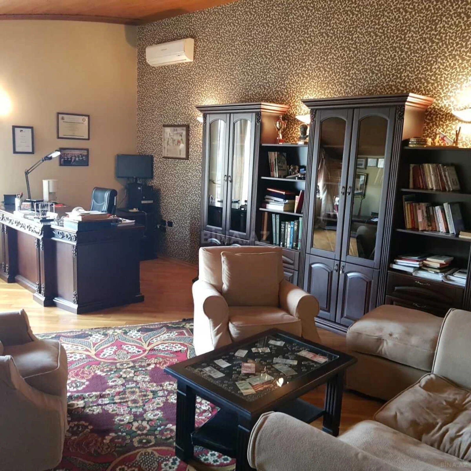 Kirayə verilir 8 otaqlı həyət evi 550 m²
