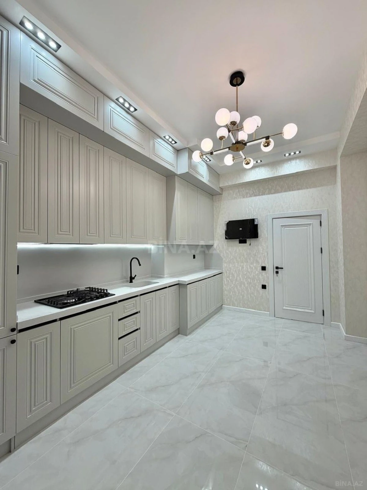 Satılır 3 otaqlı mənzil 100 m²